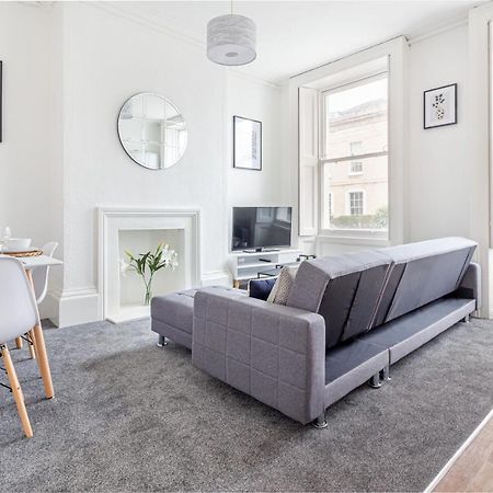 Host & Stay - Montpellier Villa Apartment Cheltenham Eksteriør billede